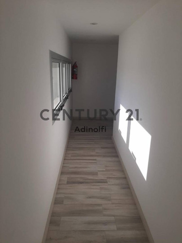 Imagen 24 de 30 de Av. 19 E/ 39 Y 40 - Departamento De 1 Dormitorio En Venta