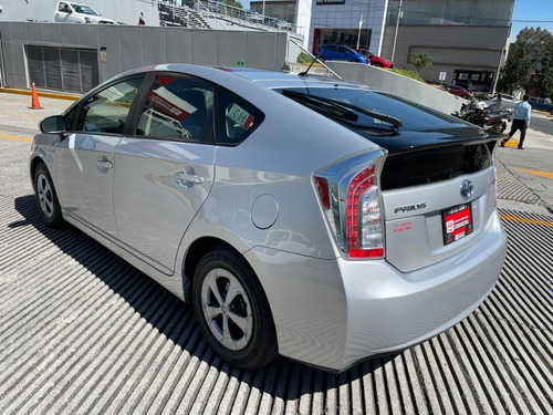 Imagen 5 de 15 de Toyota Prius Modelo 2015