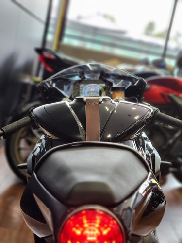 Imagen 9 de 25 de Moto Mv Agusta Superveloce 800 Negra