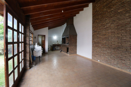 Increíble Casa A Refaccionar O Lote. Hurlingham