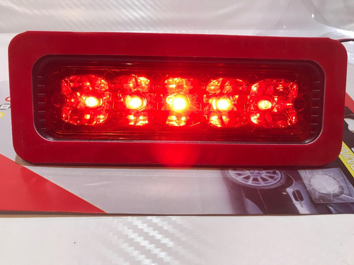 Imagen 4 de 8 de Farol 4 Leds Luz Freno 12vv Autoadhesiva Luneta Trasera F10