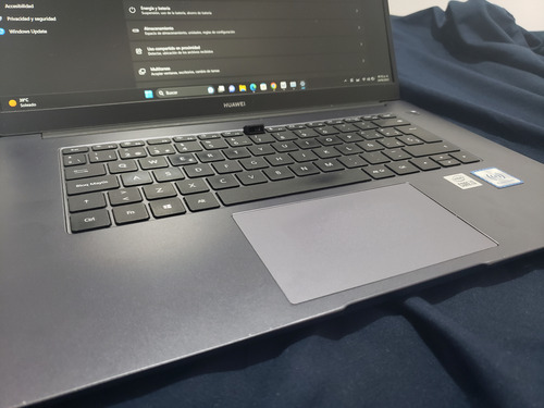 Laptop Huawei Matebook D15, Core I3 10th (Usado)