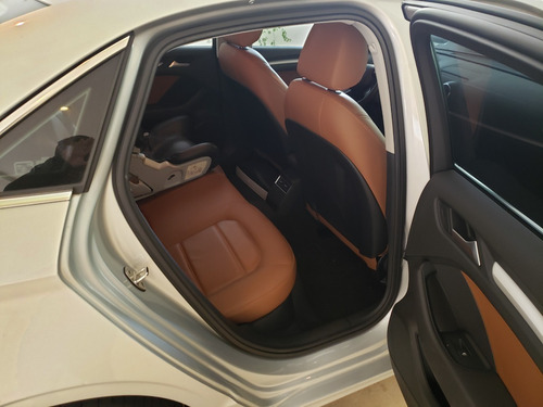 Imagen 4 de 5 de Audi A3 2015 Ambiente Con Asientos En Piel