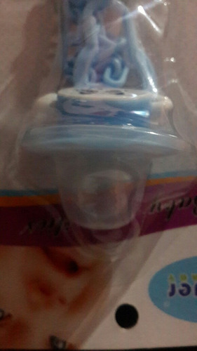 Imagen 6 de 10 de Chupon Con Sujetador Para Bebes