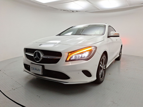 Mercedes-Benz Clase CLA 1.6 200 At