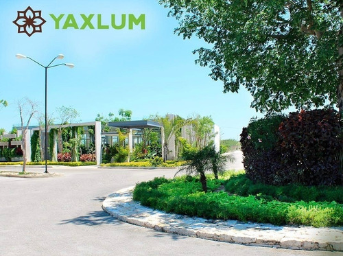 Venta De Lote En Residencial Yaxlum