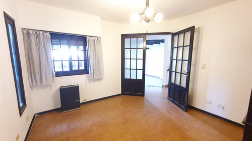 Casa 3 Ambientes En Zona Residencialexcelente Ubicación Y Comodidades- En Alquiler