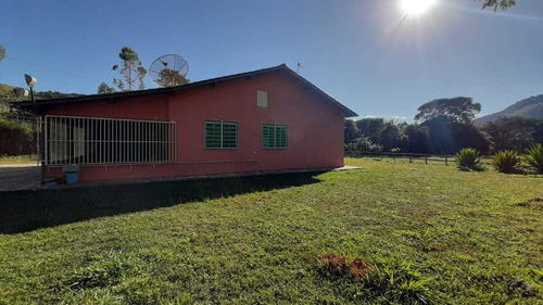 Bela Chácara Na Cidade De Baependi , Sul De Minas, 2,5 Klm Da Cachoeira De Itaúna , Casa Boa 02 Quartos, Área Gourmet, Toda Plana, Beira Do Rio . - 938