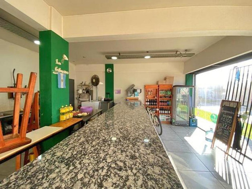 Imagen 2 de 11 de Local Comercial Con Cochera - Merlo Norte Centro