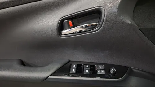 Toyota Prius 1.8 HYBRID BASE
