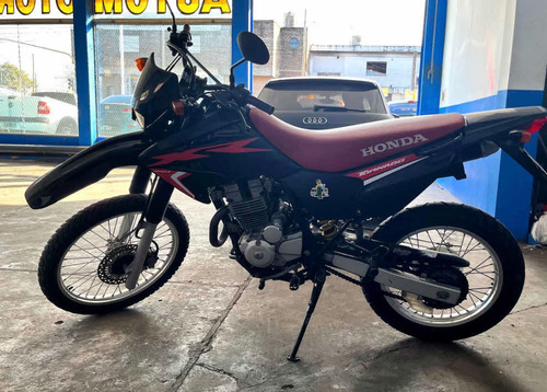 Imagen 5 de 22 de Honda Tornado 2017