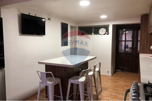 Casa Con Piscina, Quincho Y Cocina Renovada