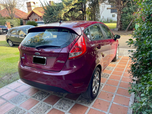 Ford Fiesta Kinetic Design 1.6 Design 120cv Titanium 2011