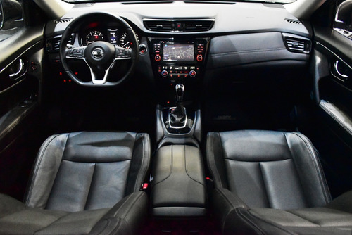 Imagen 10 de 15 de Nissan X-trail 2.5 Exclusive Cvt Xtronic - Car Cash