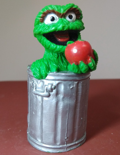 Muppets Oscar The Grouch Apple Applause Gruñon Topper Torta (Usado)