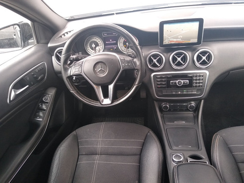 Imagen 13 de 15 de Mercedes Benz Clase A200 Automático 2015 Negro Unico