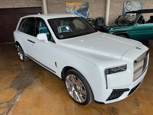 Rolls Royce Cullinan 2025