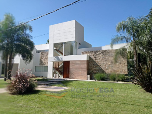 Imagen 3 de 30 de Hermosa Y Moderna Casa En San Diego Country Club- Moreno
