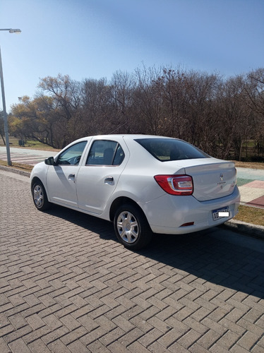 Imagen 6 de 15 de Renault Logan 2018 Con 7500 Km Impecable