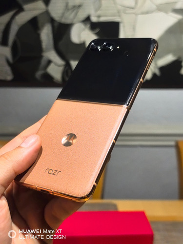 Motorola Razr 50 Ultra 256gb Color Moca Mousse En Caja Chocolate (Usado)