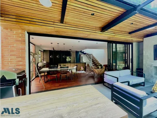Casa Completamente Remodelada En El Campestre(mls#255908)