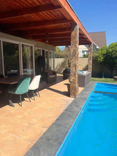 Maravillosa Casa , Seguridad , Excelente Ubicación .