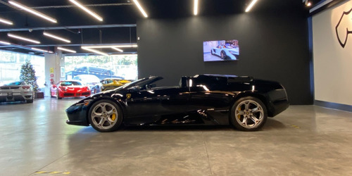 Imagen 2 de 8 de Lamborghini Murcielago Roadster 2005