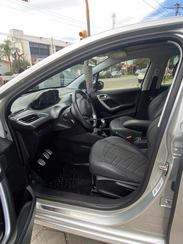 Imagen 6 de 9 de Peugeot 208 2016 1.6 Feline Pack Cuir