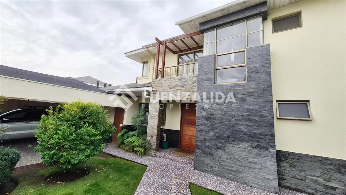Imagen 2 de 30 de Casa En Venta De 5 Dorm. En Peñalolén