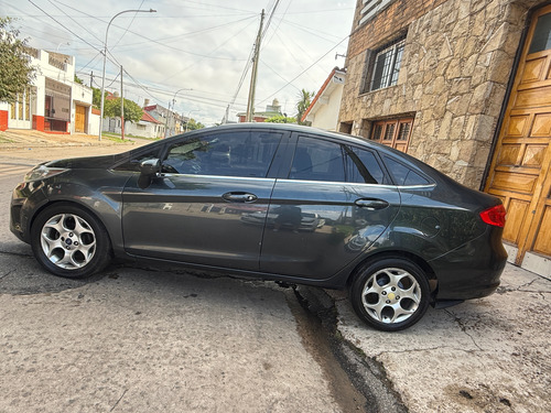 Ford Fiesta Kinetic 1.6 Design Sedan 120cv Trend Plus