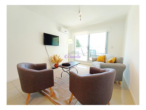 Imagen 4 de 18 de Apartamento Alquiler Temporario De 2 Dormitorios , Aidy Grill , Punta Del Este.