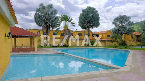 Imagen 1 de 25 de Casa En Venta Monteserino Cod:147225 Albert Gonzalez 04121444789 (solo Clientes)