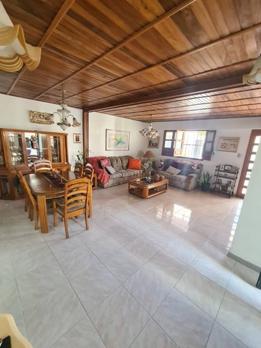 Imagen 9 de 19 de Quinta Tipo Townhouse En Trigal Norte, Valencia. Negociable