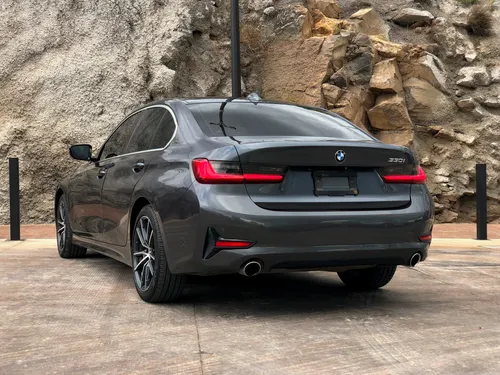 BMW Serie 3 2.0 330ia Sport Line At