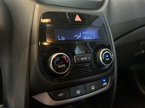 Hyundai HB20X 1.6 16V PREMIUM FLEX 4P AUTOMÁTICO