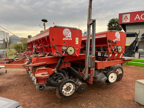 Sembradora Grano Fino Apache 9000