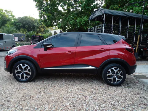 Renault Captur 2.0 Intens Automática