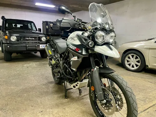 Triumph Tiger 800 Xcx