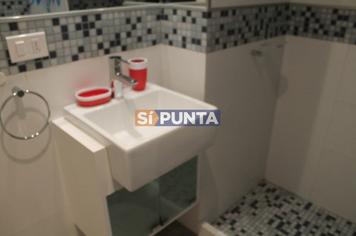 Imagen 8 de 11 de Apartamento En Alquiler Anual