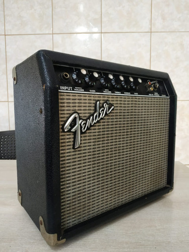  Fender Frontman 15g