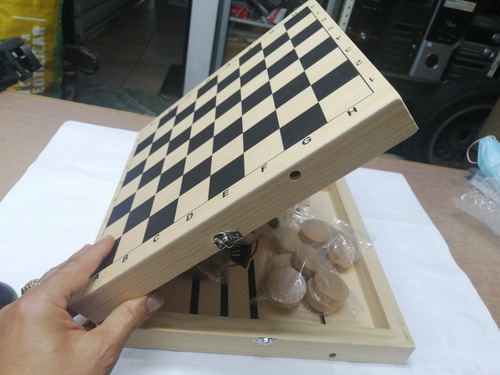 Ajedres Y Foosball Winners, En Estuche De Madera. Vhcf