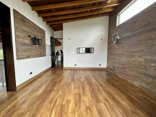 Casa En Arriendo En Altos Del Escobero. Cod A776054