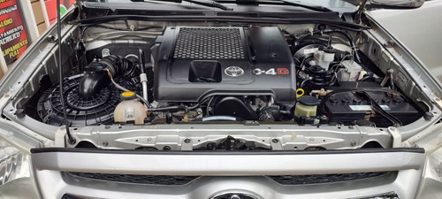 Imagen 3 de 9 de Toyota Hilux 3.0 D/cab 4x4 Srv Lim P/4 2006