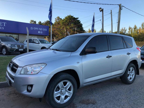 Toyota Rav4 2.4 4x2 At 2010
