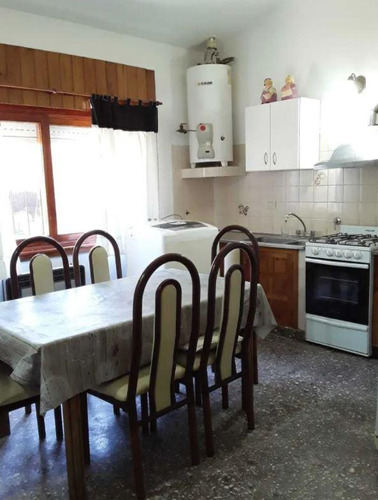 Casa En Venta - 2 Dormitorios 2 Baños - 284mts2 - Mar De Ajo