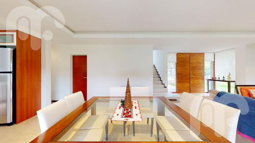 Venta Casa De 4 Dormitorios En Miralagos
