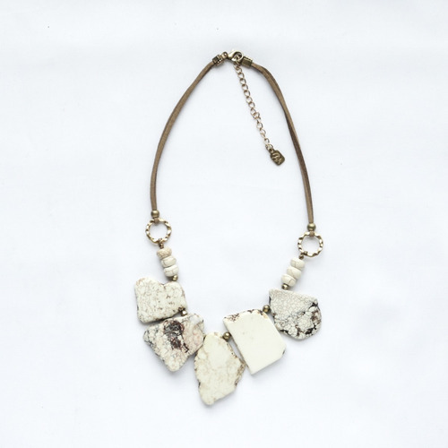 Collar Corto Cordon Cuentas Irregulares Beige Importados 