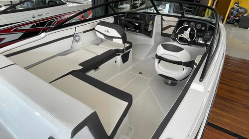 Imagen 7 de 11 de Monterey M205-mercury 225hp-unica En El Pais-2021