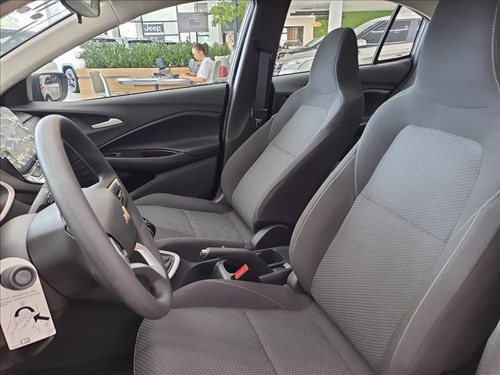 Chevrolet Onix Onix Sedan Plus lt 1.0 12v tb Flex Mec.