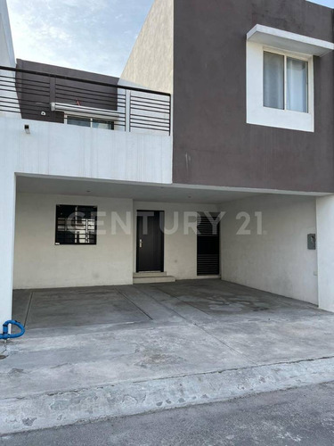 Casa En Venta En Almería, Apodaca, N.l.